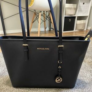 Michael Kors Jet Set Tote